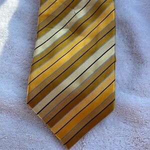 NWT Yves Saint Laurent YSL Gold Striped Men’s Classic Neck Tie 100% Silk